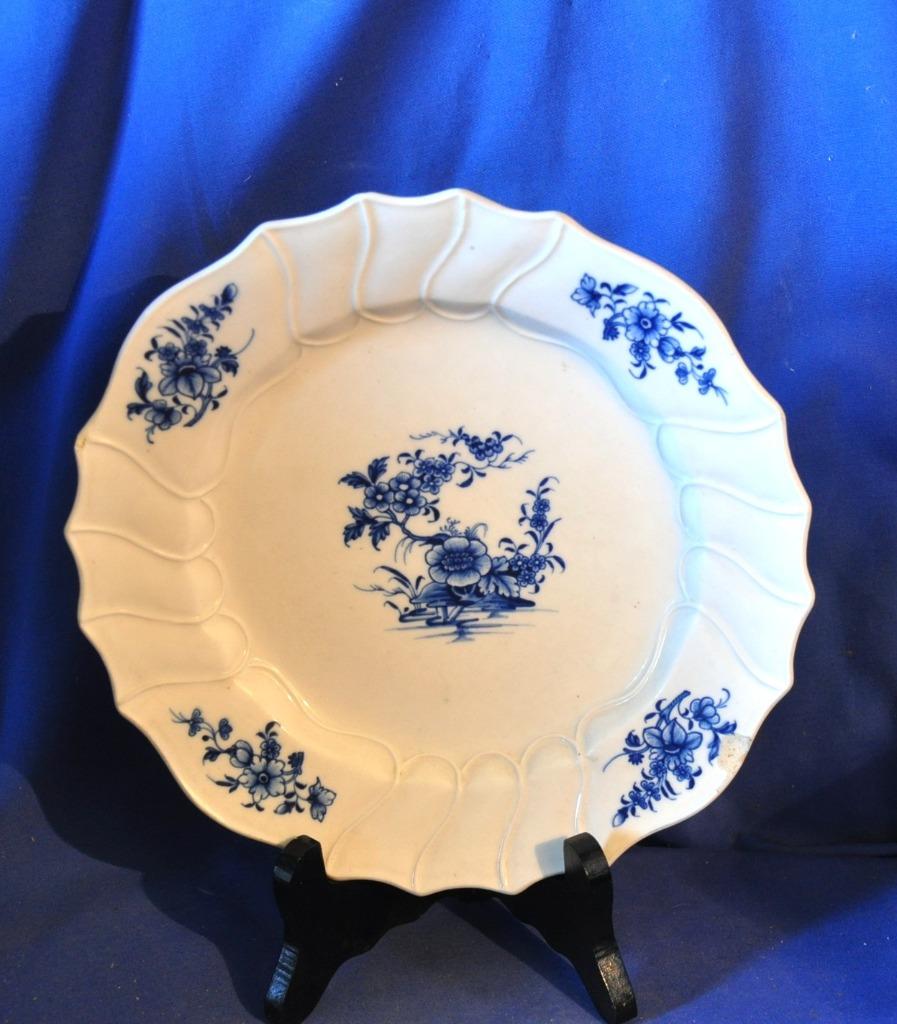 assiette plate tournai  accidentée (s202), Enlèvement ou Envoi
