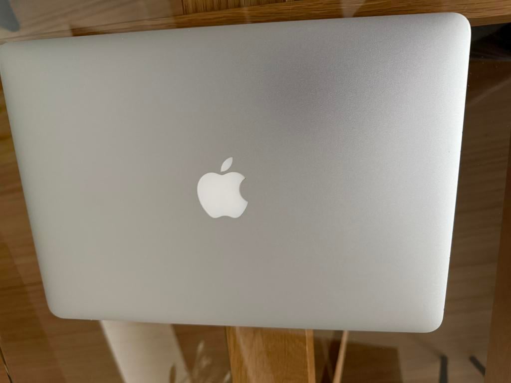 MacBook Air 13 - inclusief lederen hoes + originele lader, 256 GB, 13 inch, Ophalen of Verzenden, Zo goed als nieuw