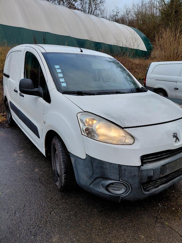 A vendre toutes pièces Peugeot Pärtner 1.6hdi-90ch-e5-9hf., Boîte manuelle, Autre carrosserie, Diesel, Enlèvement