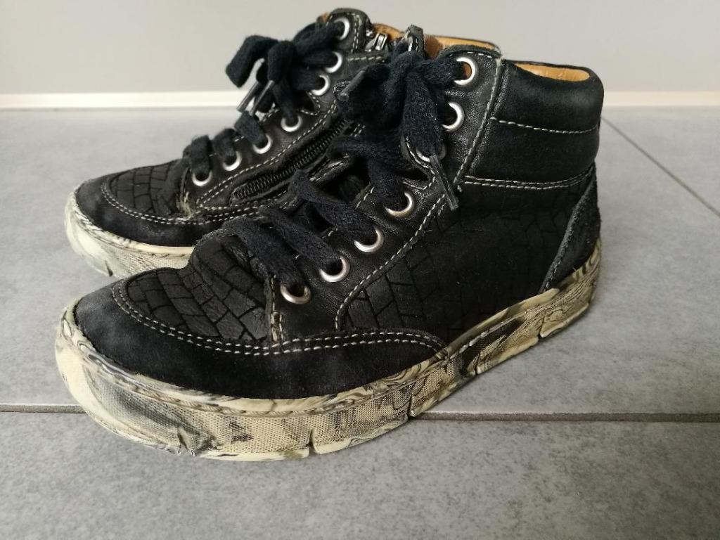 Chaussures d'hiver noires 'Pom d'Api' (taille 28), Garçon, Enlèvement ou Envoi, Bottines, Utilisé