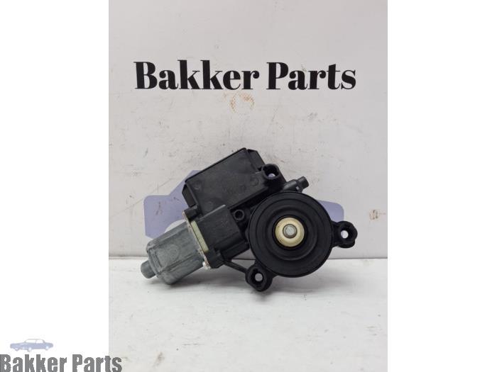Moteur de vitre portière d'un Volkswagen Polo, -, Volkswagen, -, 3 mois de garantie
