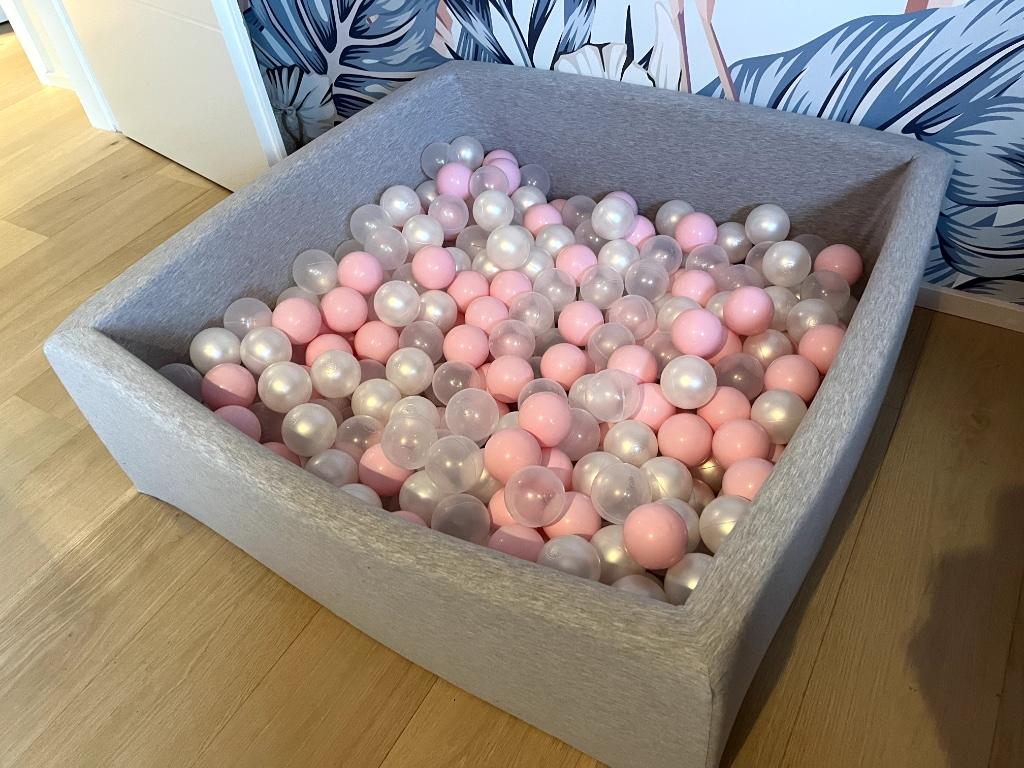 Piscine à balles carrée avec modules de pyschomotricité - Ki, Enlèvement, Comme neuf, Garçon ou Fille