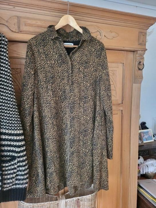 Essentiel chique jurkje, mt 42, Ophalen of Verzenden, Zo goed als nieuw