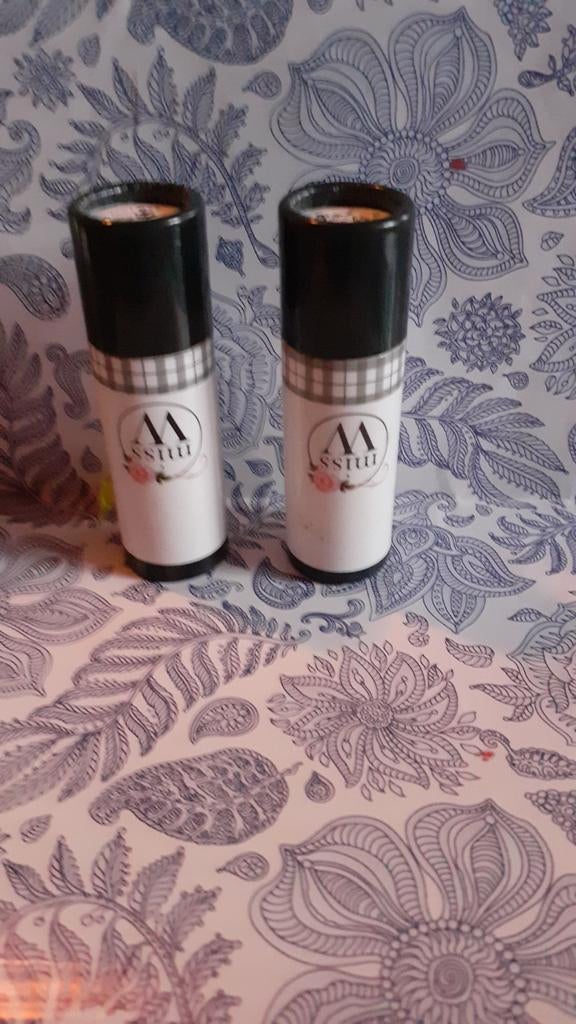 lot de deux rouge a levres miss W numero 150 et 151, Lippen, Nieuw, Ophalen of Verzenden, Make-up