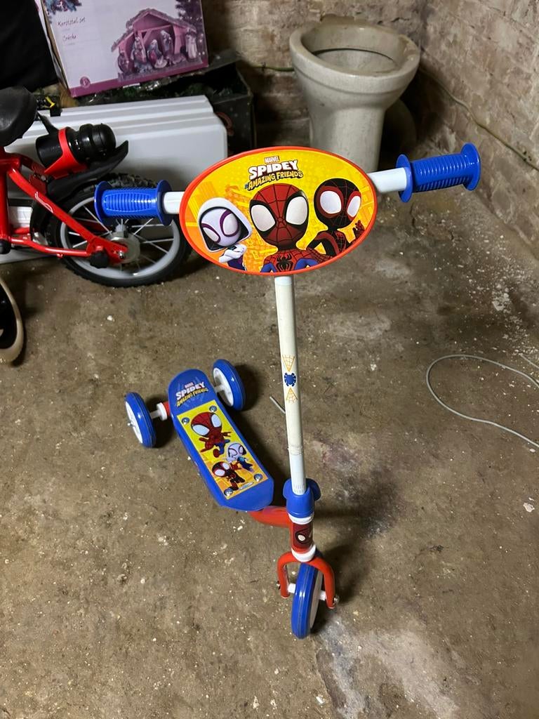 Trottinette Spiderman, Fietsen en Brommers, Ophalen, Zo goed als nieuw