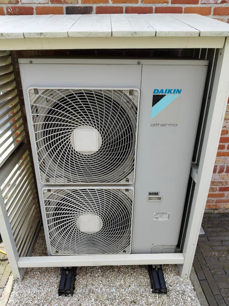 Lucht/water warmtepomp Daikin met binnenunit en boiler 300l, Ophalen, Gebruikt, Overige typen