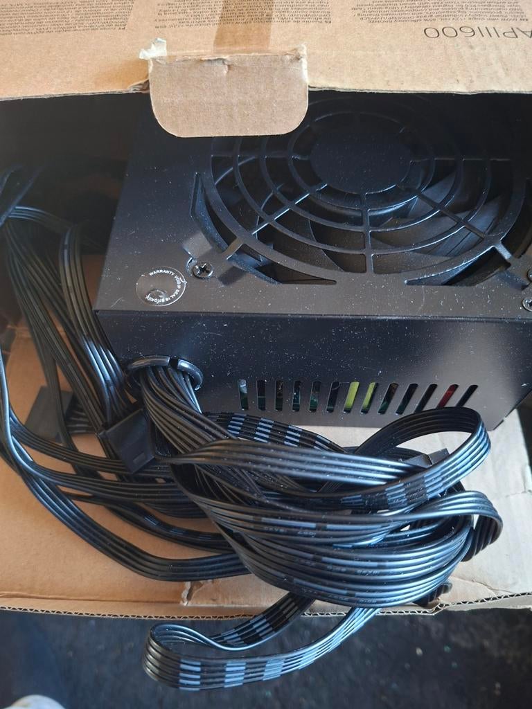 Tacens anima 600W PSU, Computers en Software, Ophalen