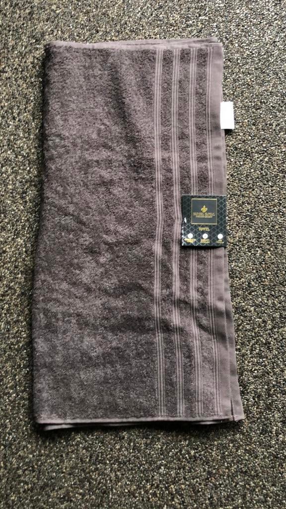 Handdoek maat 70x140cm nieuw, Ophalen of Verzenden, Nieuw, Bruin, Handdoek