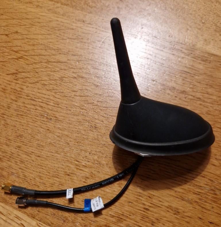 Auto dak antenne met GPS en mobiele netwerken., Telecommunicatie, Antennes en Masten, Gebruikt, Antenne, Ophalen of Verzenden