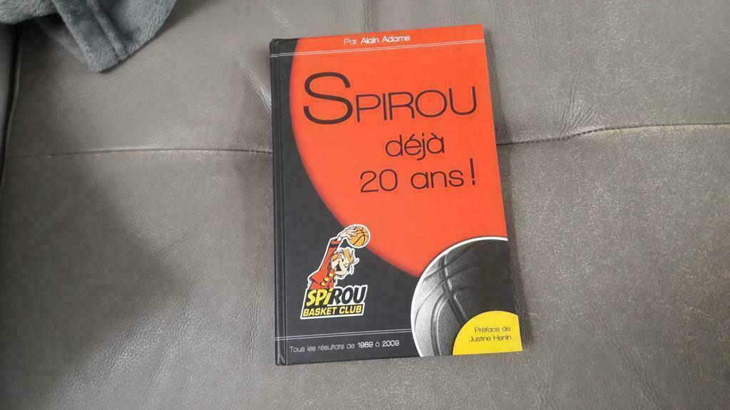 Spirou déjà 20 ans! Alain Adams Spirou Basket club dédicacé, Enlèvement ou Envoi, Comme neuf, Livre ou Revue