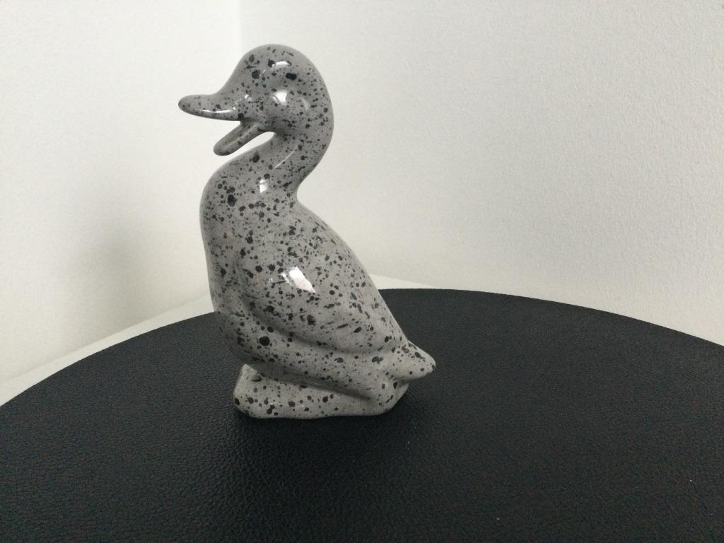 Kleine grijze gespikkelde keramische gans, Antiek en Kunst, Curiosa en Brocante, Ophalen