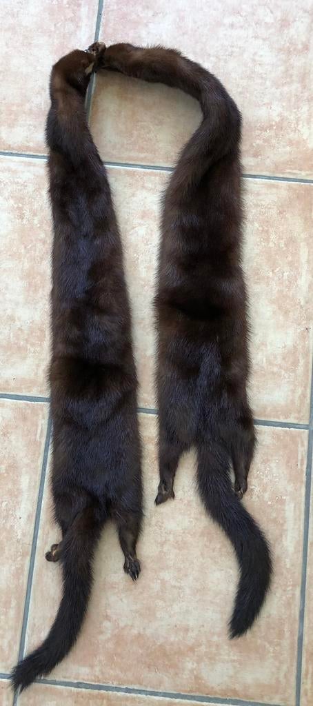 Donkerbruine nerts sjaal, Zo goed als nieuw, Sjaal