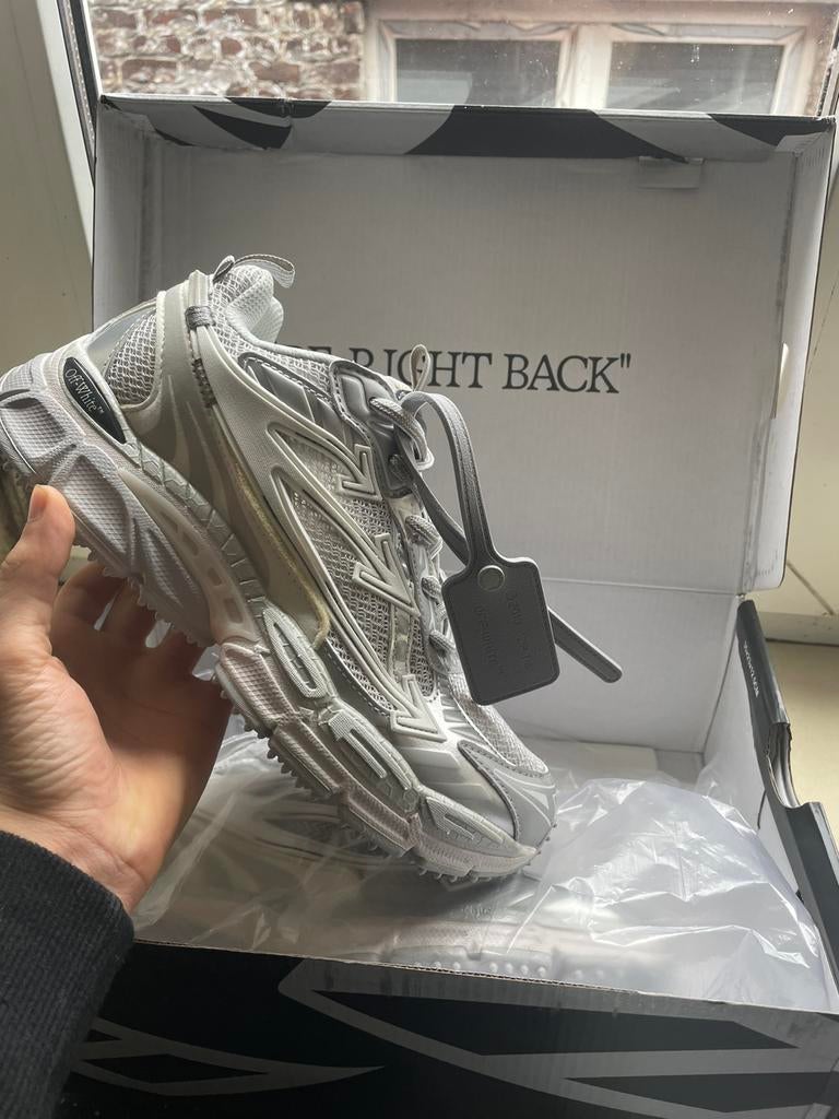 Off white, Vêtements | Femmes, Cintres, Enlèvement ou Envoi, Comme neuf