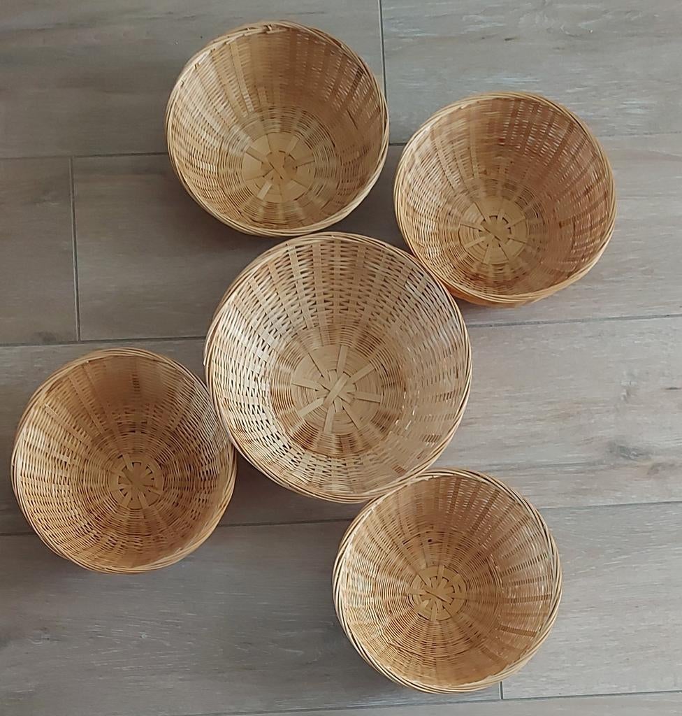 Set van 9 rieten mandjes, Enlèvement ou Envoi, Osier, Rond, Comme neuf