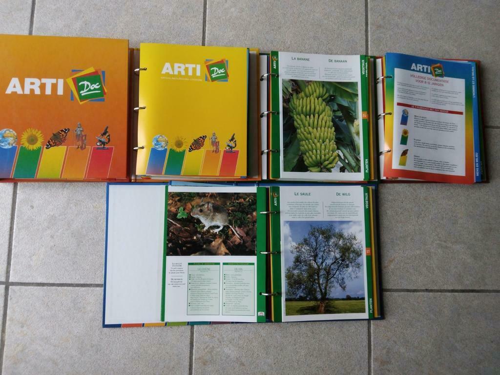 ARTI DOC 5 GEVULDE MAPPEN, Ophalen, Zo goed als nieuw