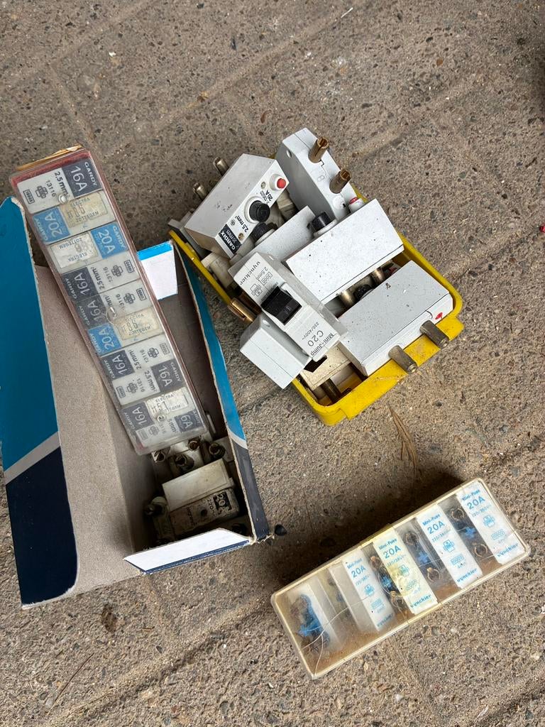 Oude zekeringen gratis, Ophalen, Gebruikt