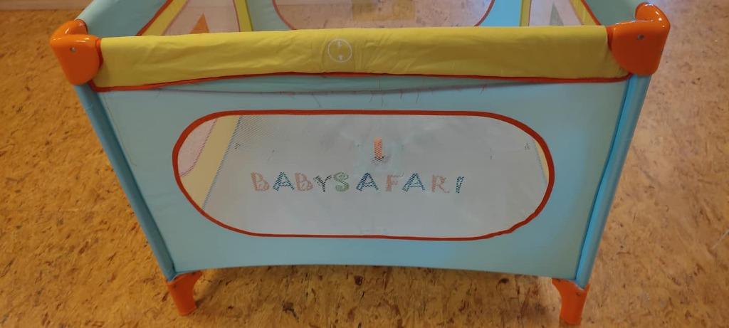 Parc pliable de voyage ou d'appoint, Enlèvement, Comme neuf, Carré