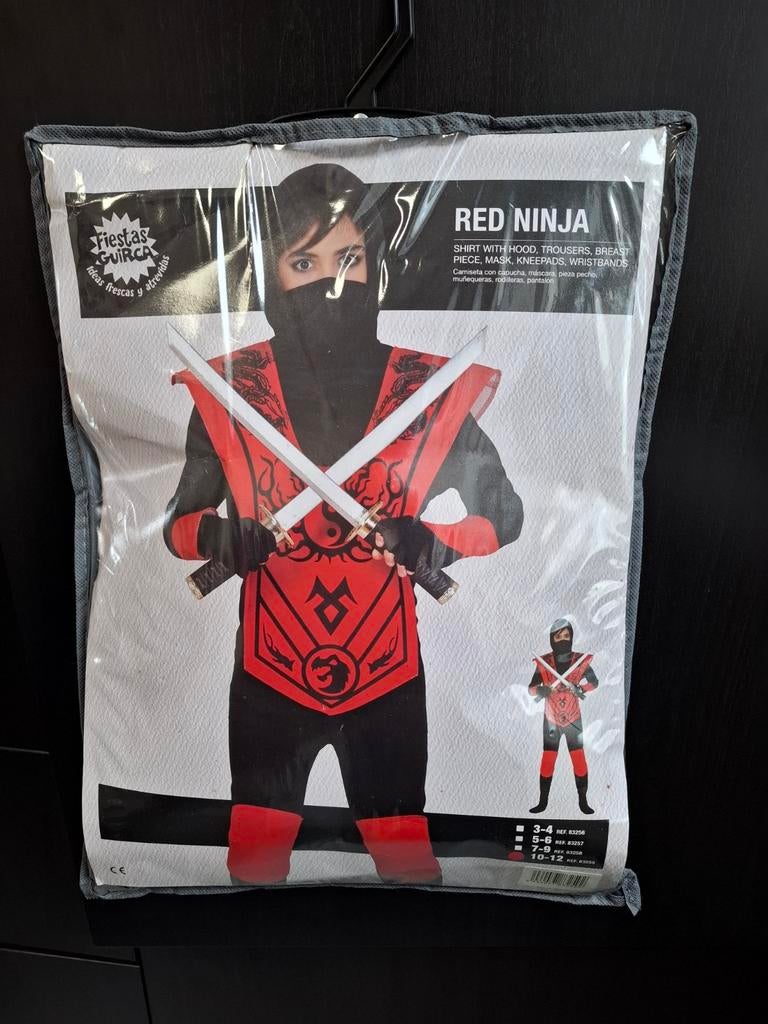 Carnaval kostuum rode ninja. Eenmaal gedragen, Kinderen en Baby's, Carnavalskleding en Verkleedspullen, Ophalen, Zo goed als nieuw