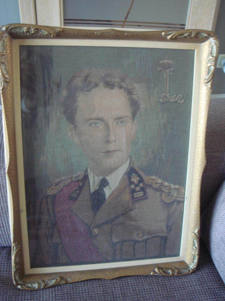 RYL #11 - GEWEVEN PORTRET LEOPOLD III, Verzamelen, Ophalen of Verzenden, Gebruikt, Kaart, Foto of Prent