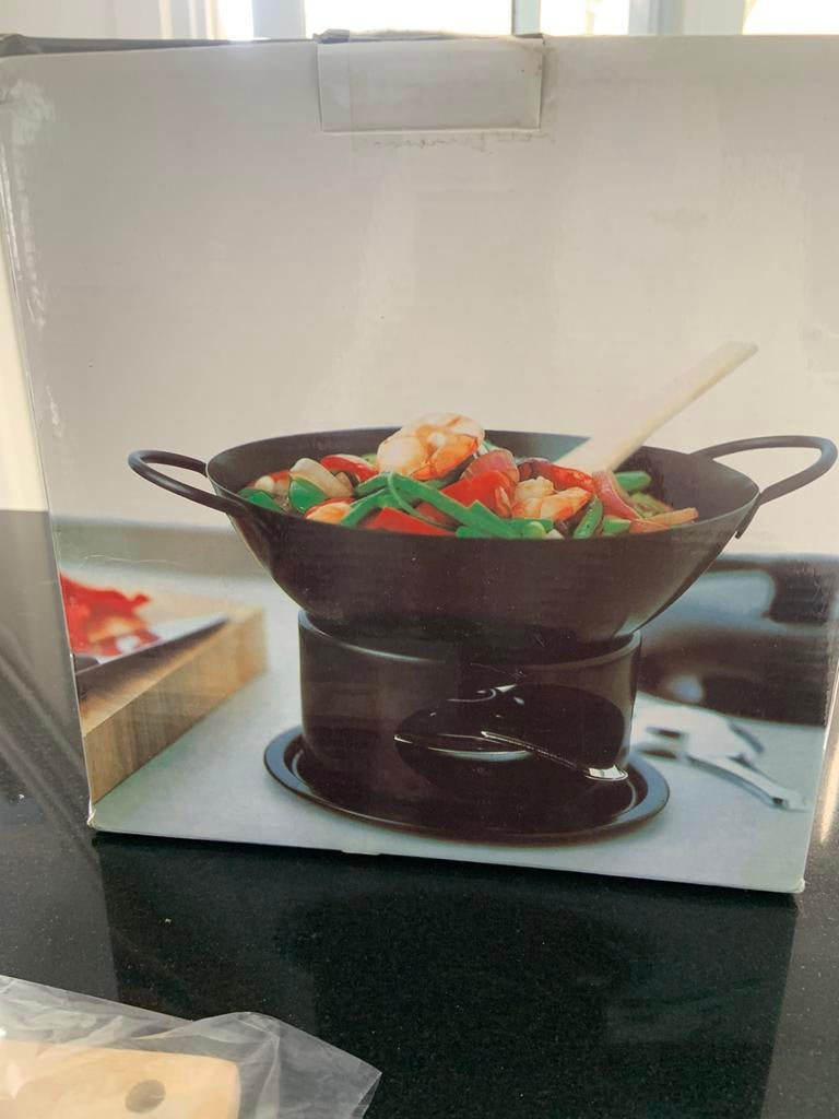 Tafel Wok-set zie foto’s, Ophalen