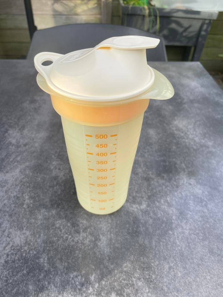Tupperware shaker 500 ml, Ophalen of Verzenden, Zo goed als nieuw