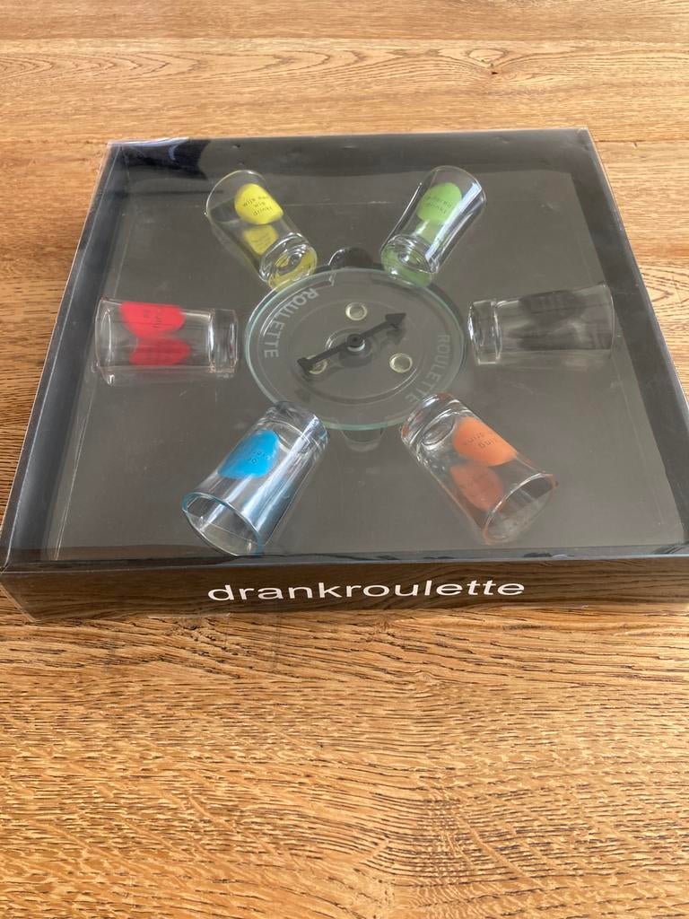 Drankroulette, Vijf spelers of meer, Ophalen of Verzenden, Zo goed als nieuw