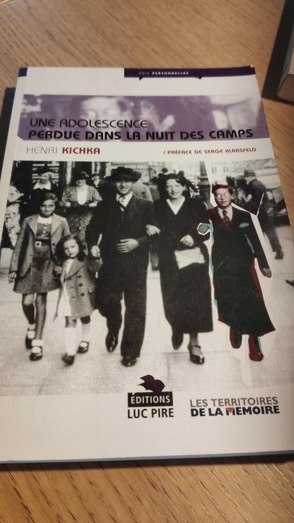 Une adolescente perdue dans la nuit des camps., Boeken, Oorlog en Militair, Ophalen of Verzenden