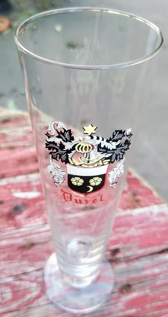 Duvel wapenschild fluitglas op voet
Dit is een a, Ophalen of Verzenden, Zo goed als nieuw, Duvel