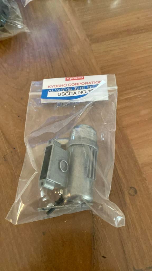 Kyosho onderdeel nieuw schaal 1:10 was maandelijks bij boekj, Ophalen, Nieuw, Schaal 1:10, Onderdeel