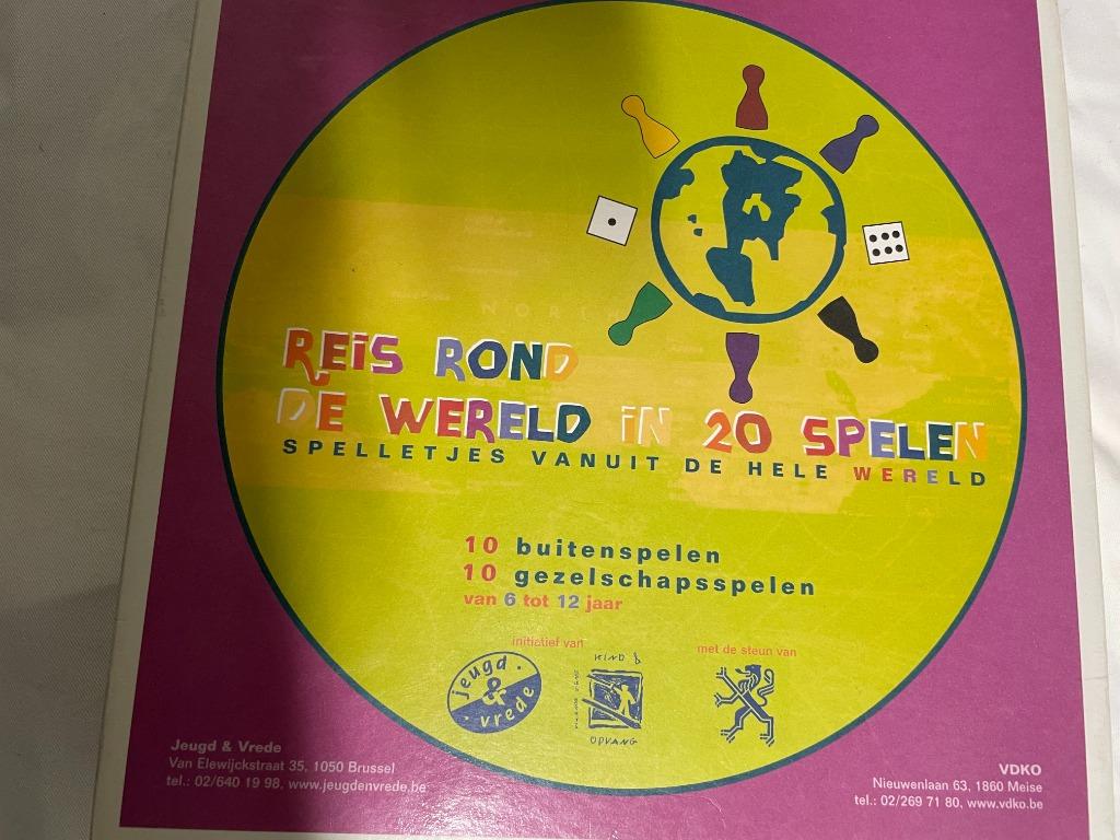 Reis rond de wereld in 20 spelen - PAV - chiro - scouts, Hobby en Vrije tijd, Ophalen, Zo goed als nieuw