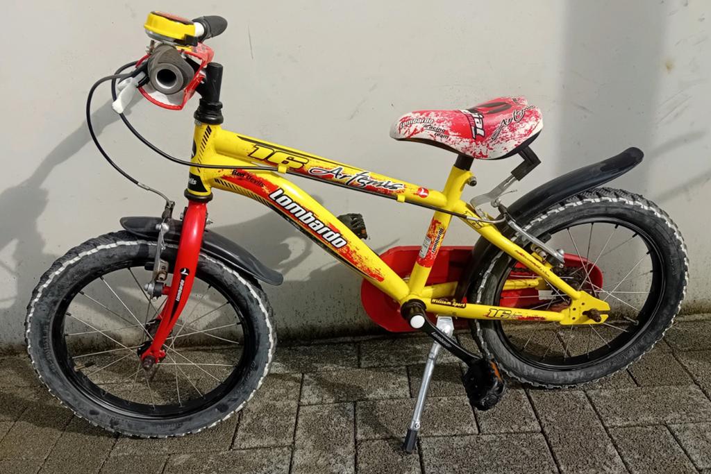 Kinderfiets Lombardo 16inch Racing Team Red Devils 🚴‍♂️, Enlèvement, Utilisé, Véhicule à pédales