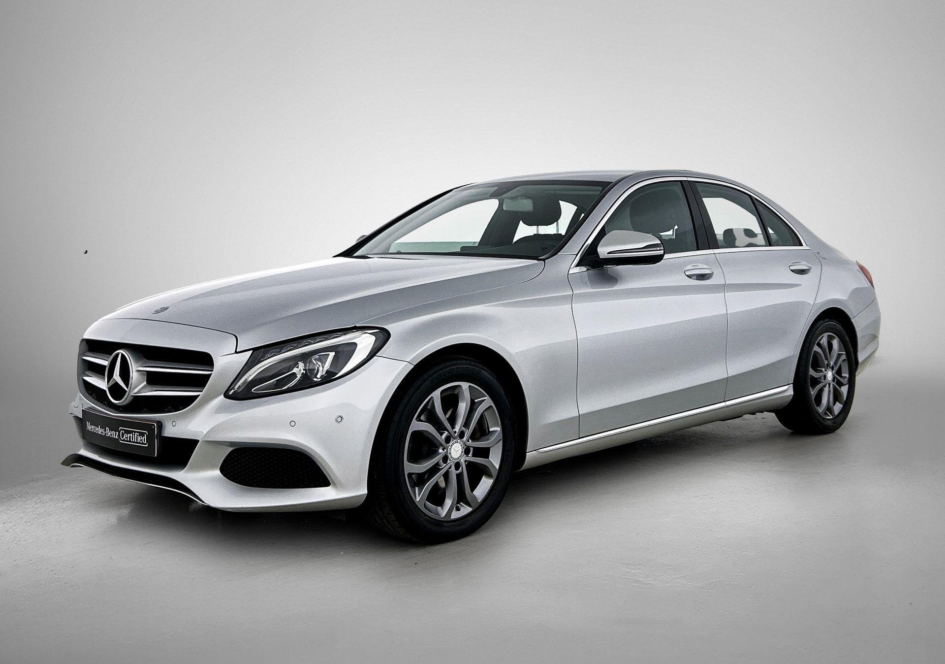 Mercedes-Benz C-klasse 180 D Berline Luxury Line | Trekhaak, Auto's, Automaat, 4 deurs, Achterwielaandrijving, Gebruikt