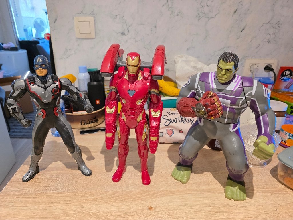 Marvel Avengers-figuren, Verzamelen, Ophalen, Zo goed als nieuw, Overige typen