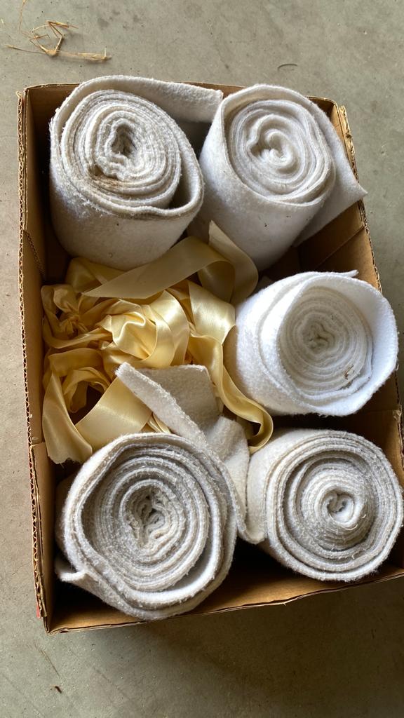 5 gratis witte bandages, Dieren en Toebehoren, Ophalen, Zo goed als nieuw