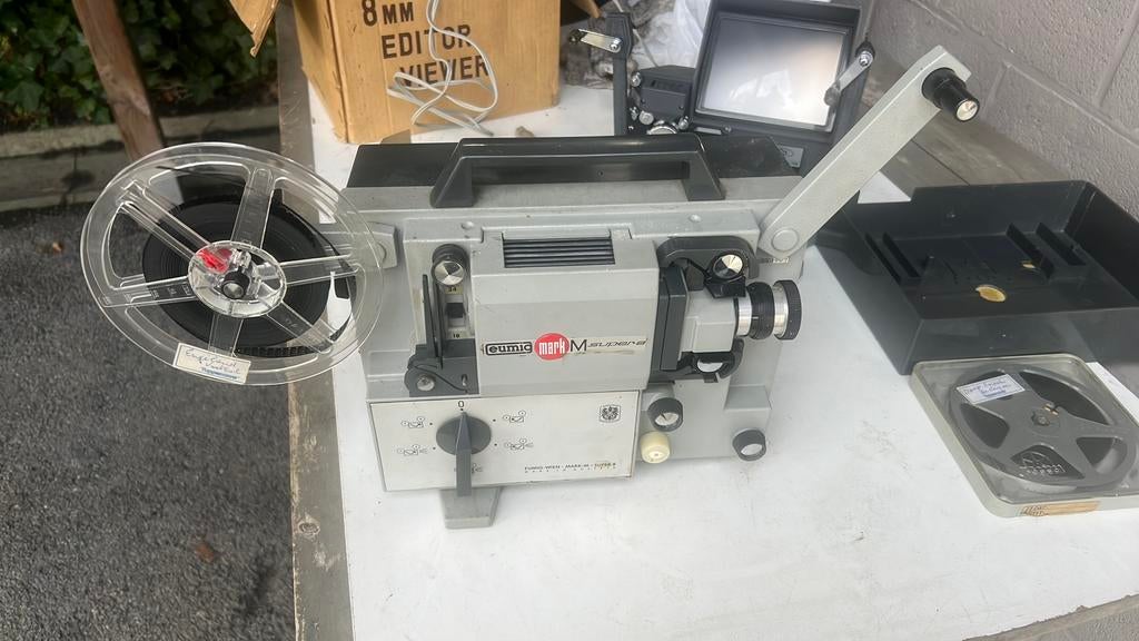 Le projecteur a dit que les photos étaient, Enlèvement ou Envoi, 8 mm