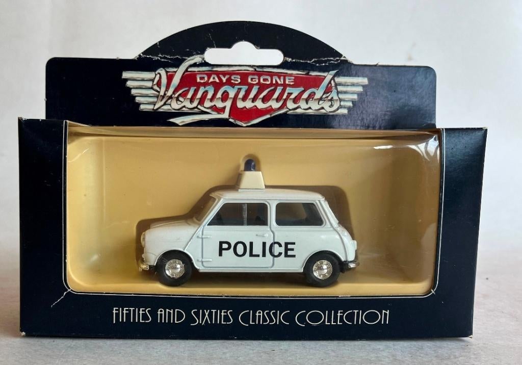 Mini Cooper POLICE Lledo Days Gone Vanguards VA74002., Ophalen of Verzenden, Zo goed als nieuw, Auto, Vanguards