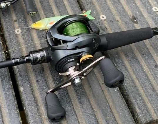 Shimano curado k 301 met lijn 22/100, Watersport en Boten, Ophalen, Zo goed als nieuw