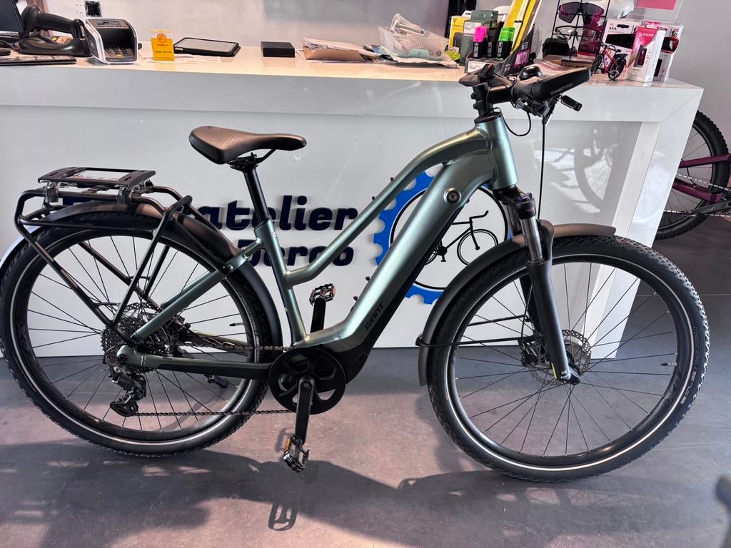 Giant Explore E + 1 maat M, Enlèvement, Comme neuf, Giant