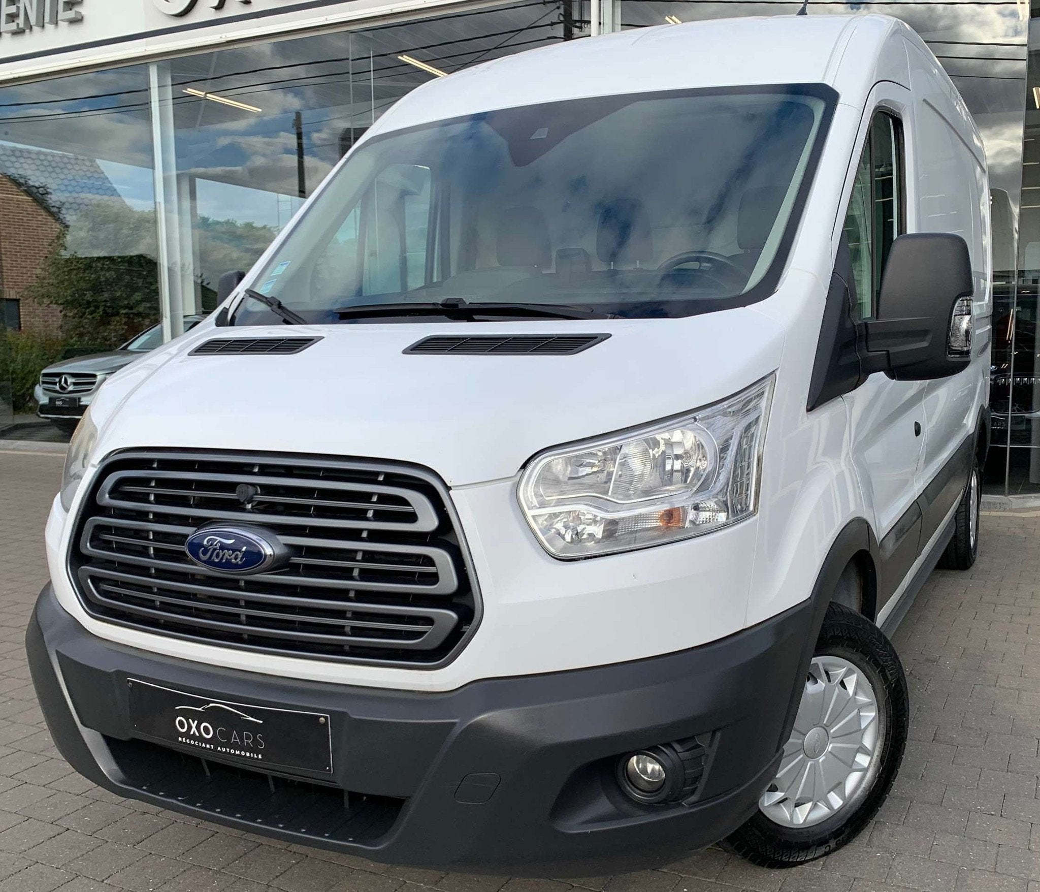 Ford Transit 2.2 TDCi 125CV / L2 H2 / 3 PLACES / AIRCO / CRU, Voorwielaandrijving, Euro 5, Stof, Gebruikt
