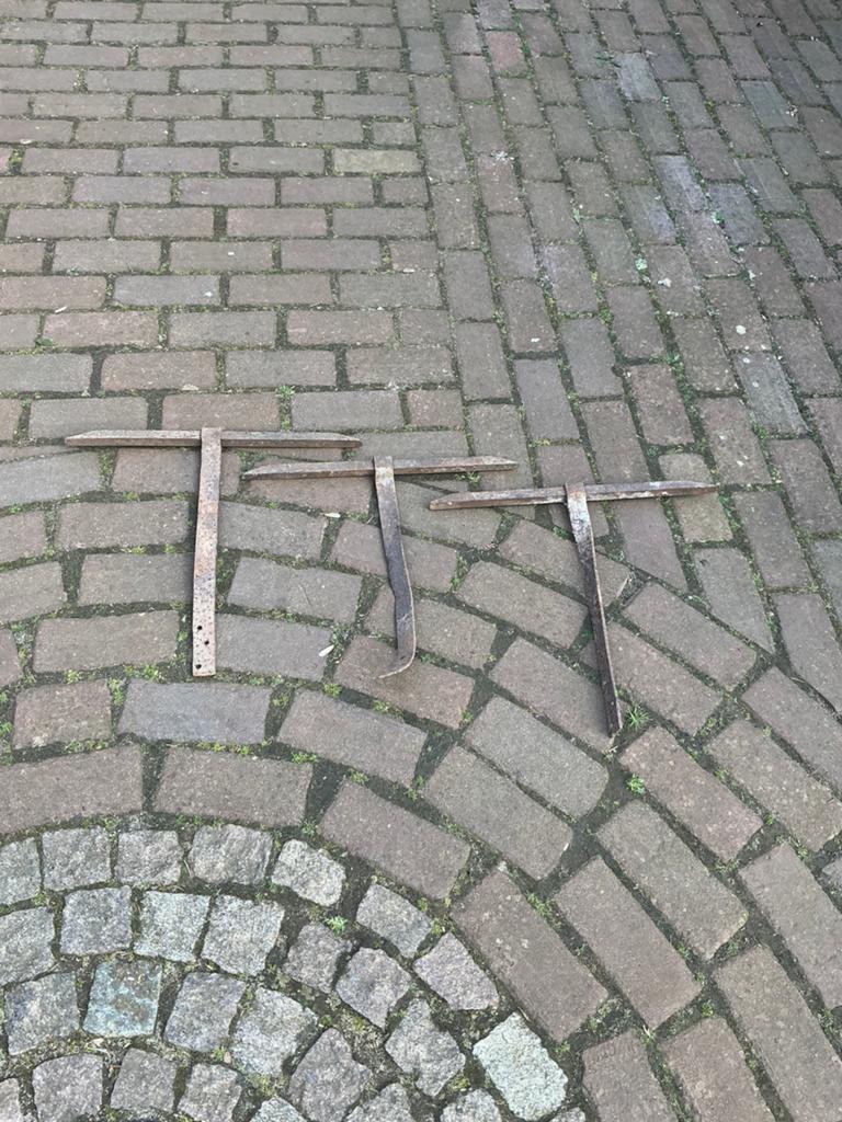3 Antieke ijzeren muurankers prima staat, Antiek en Kunst, Ophalen