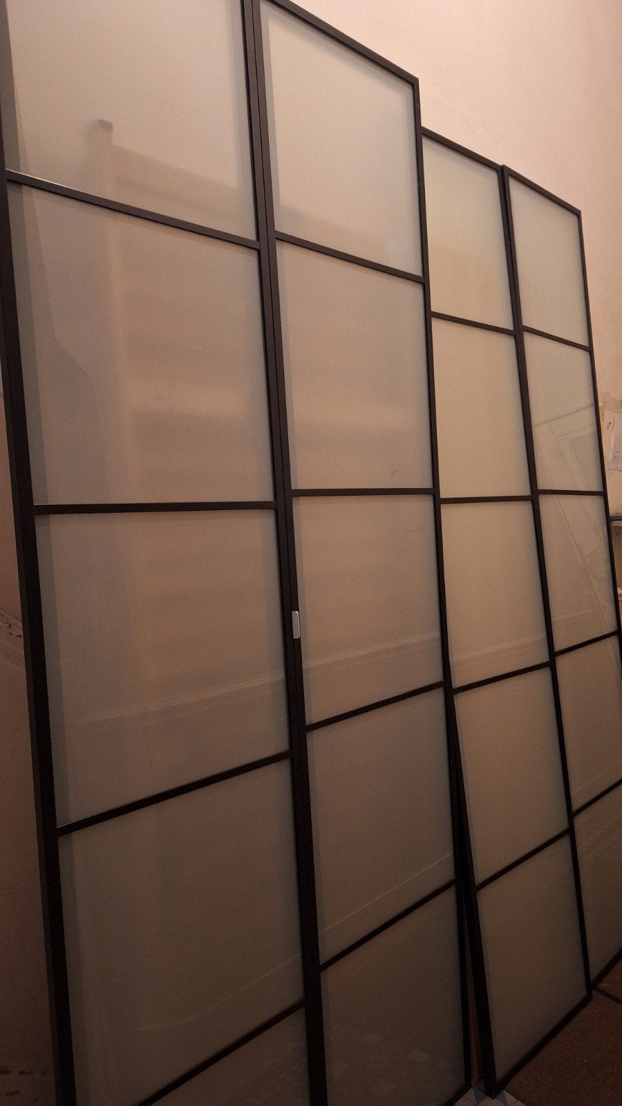 Portes Fevik ikea noir et verre fumé, Enlèvement