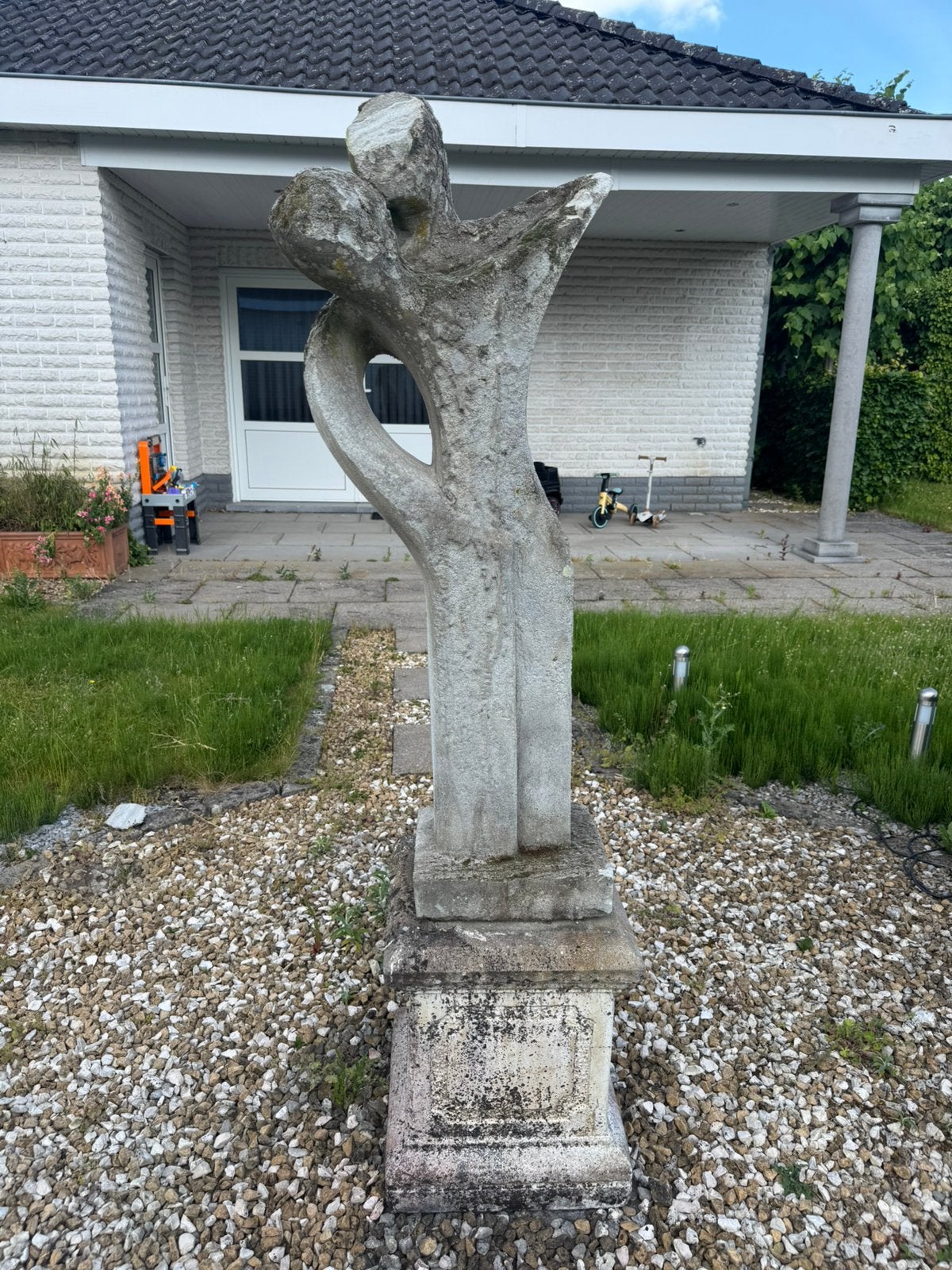 Tuinbeeld kussend, Ophalen, Gebruikt