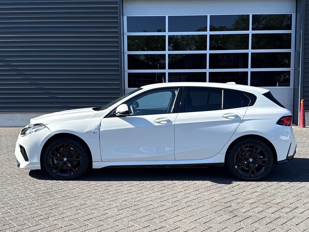 BMW 1-serie 120d M Sport Design Edition, harman kardon, head, Dealer onderhouden, 1 Reeks, 1995 cc, 4 cilinders