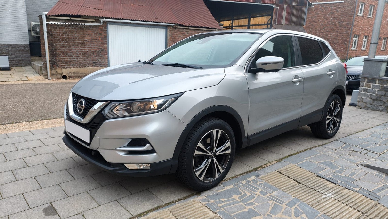Nissan Qashqai 1.2 Benzine2018 Automaat, Autos, Argent ou Gris, Achat, Euro 6, Carnet d'entretien