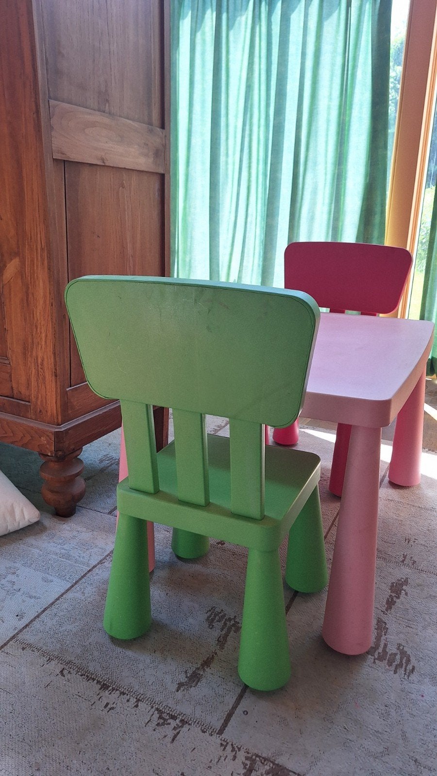 Ikea kindertafel met twee stoelen, Ophalen
