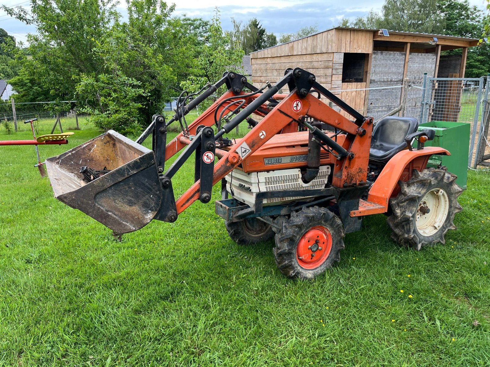 Mini tracteur Kubota B1400, Articles professionnels, Agriculture | Outils, Enlèvement