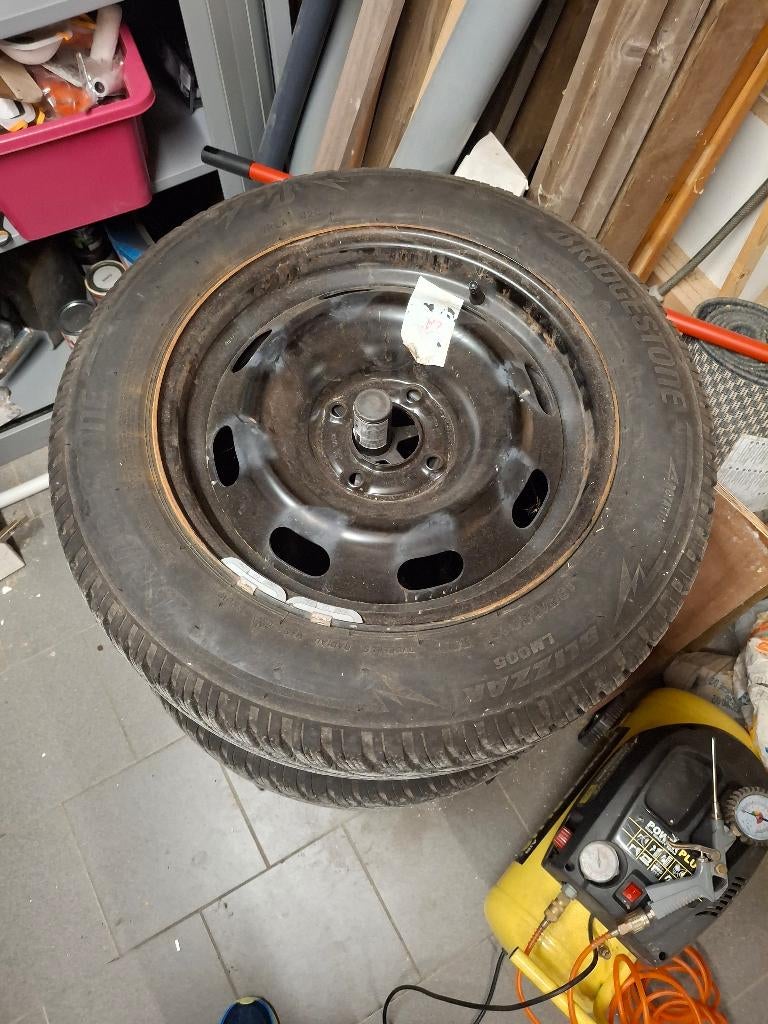 Winterbanden op velg 185/65 R15 88T, Auto-onderdelen, Banden en Velgen, Ophalen, 15 inch, Banden en Velgen, Personenwagen