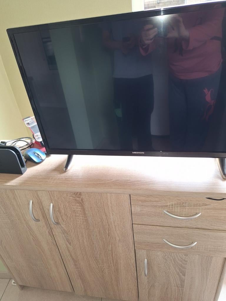 Tv met ingebouwde dvd speler, Enlèvement