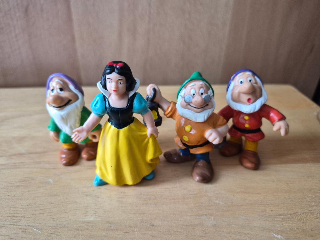 Lot figurines Blanche-Neige Bullyland, Verzamelen, Disney, Beeldje of Figuurtje, Sneeuwwitje of Doornroosje, Ophalen
