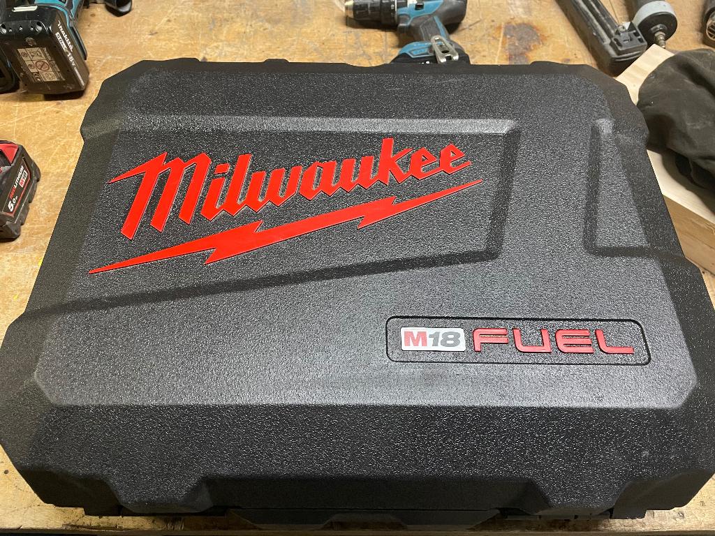 Milwaukee M18 FFN-502C 18V accu tacker set (2x 5.0Ah accu), Ophalen